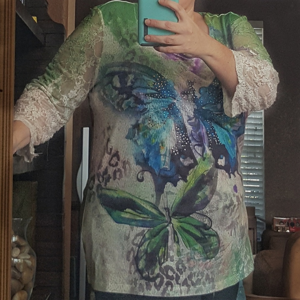 Closet Full Butterfly Top